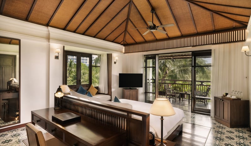 Two Bedroom Hill Top Pool Villa, King View