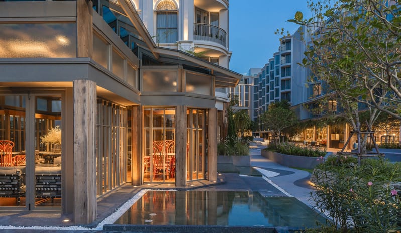 NAVA Restaurant, Exterior