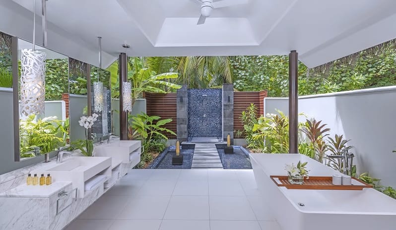 Beach Villa Bathroom