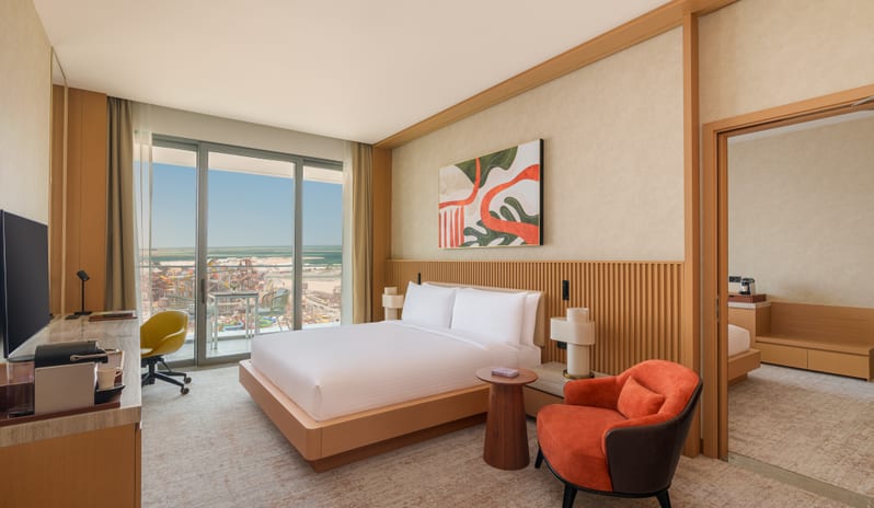 Two Bedroom Family Room Water Park View, King Room