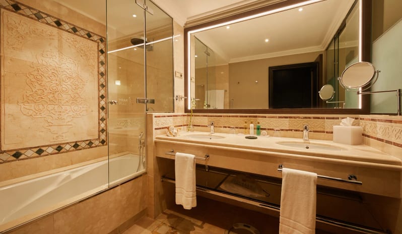 Junior Suite Bathroom