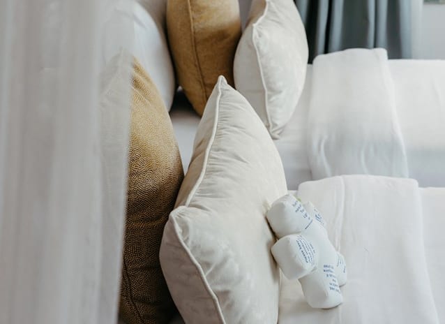 Interconnecting Family Room, Details