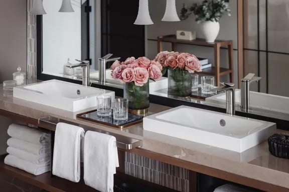 Grand Za’abeel Room King, Bathroom sink detail