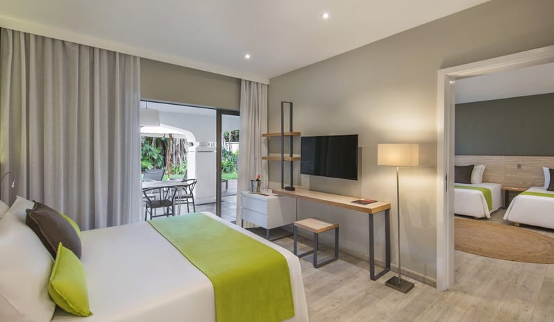 Two Bedroom Pool Apartment, Bedroom