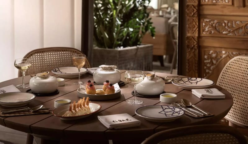 El Bar De Paco Morales, Table