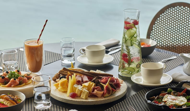 Olympos Restaurant, Table