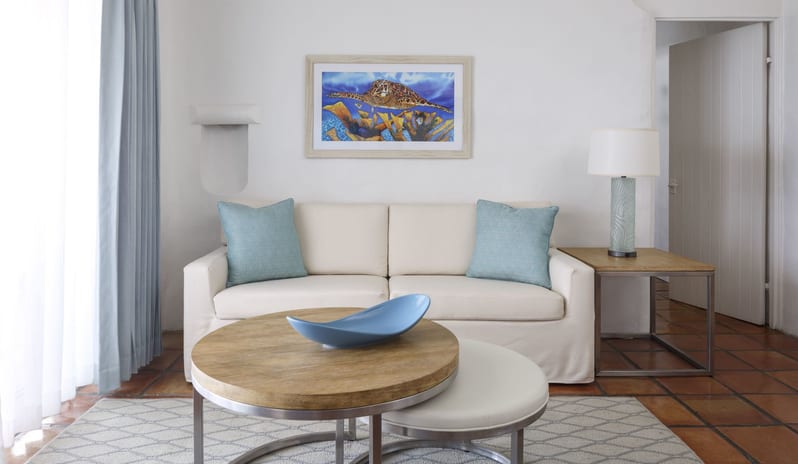 One Bedroom Ocean View Villa, Sofa