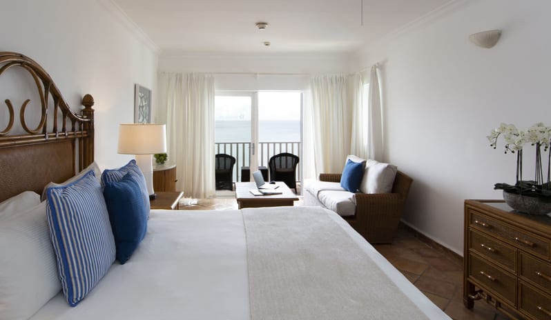 One Bedroom Ocean Front Suite, Bedroom 2