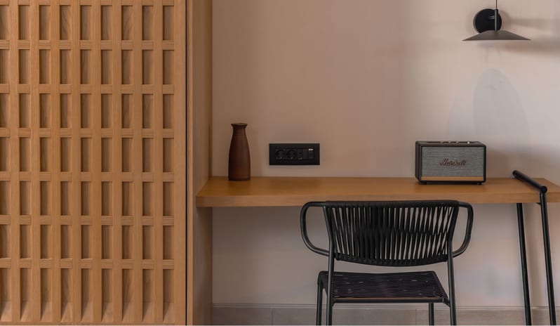 Euphoria Bungalow with Zen Pool, Desk