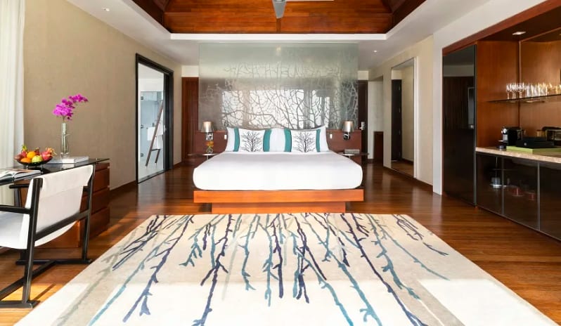Deluxe Water Pool Villa, Main Bed