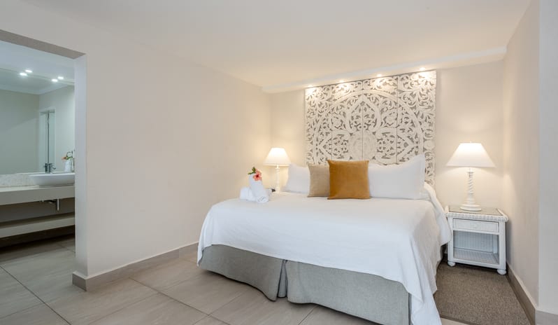 Deluxe Signature Room, Bedroom