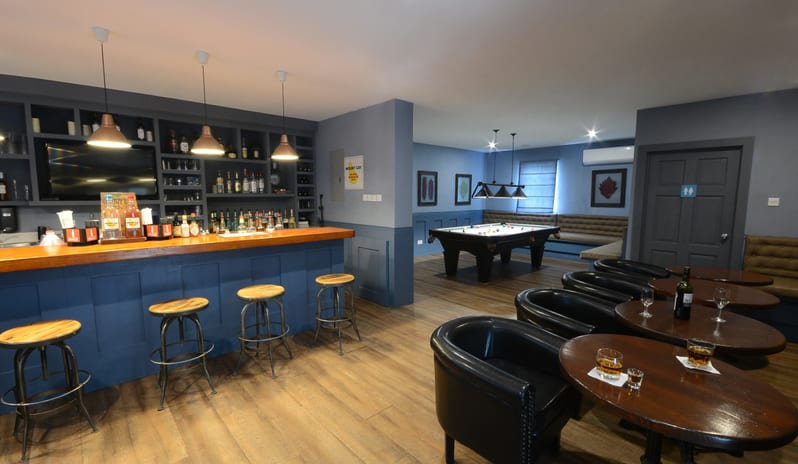 Lazy Mongoose Pub, Bar