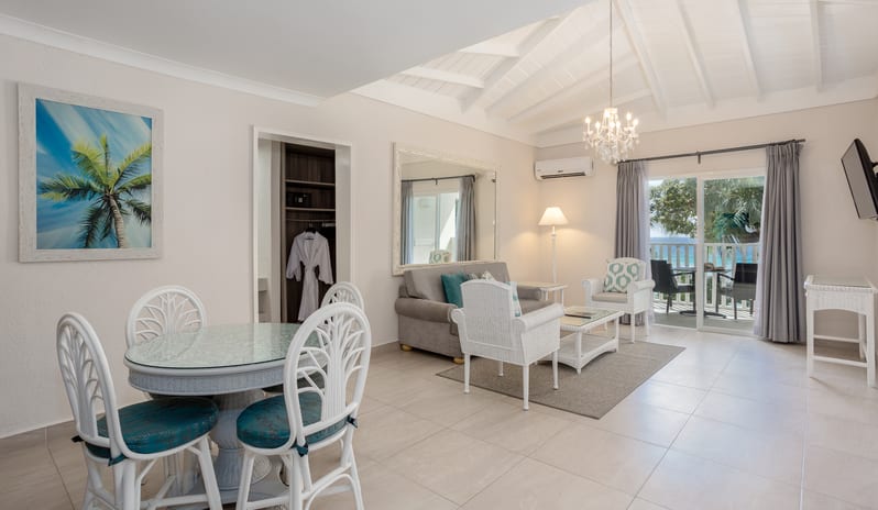 Ocean Front Family Suite, Living Area