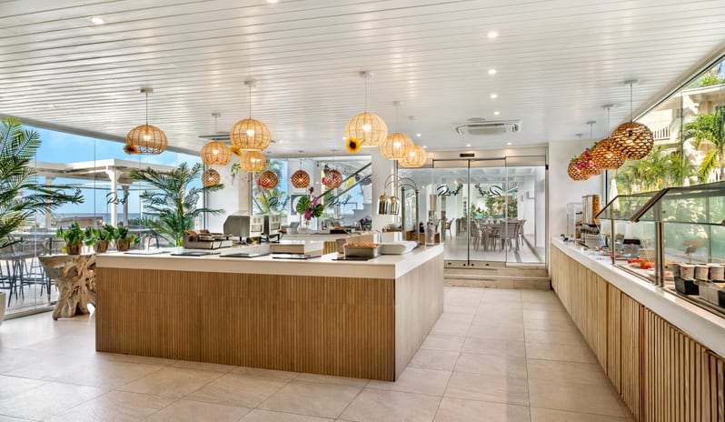 The Reef, Restaurant