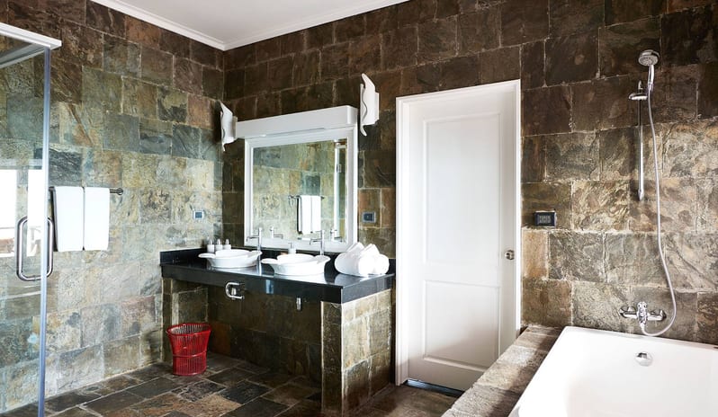 Reef Villa, Bathroom