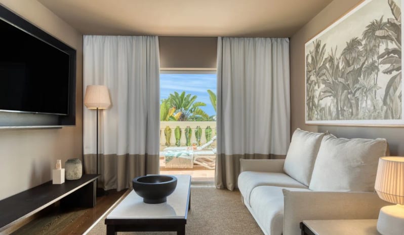 Absolute Family Two Bedroom Suite, Living Room