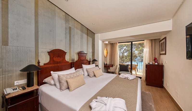 Double Frontal Sea View, Bedroom