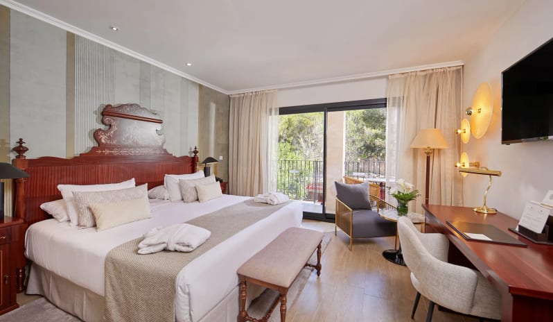 Double Deluxe, Bed