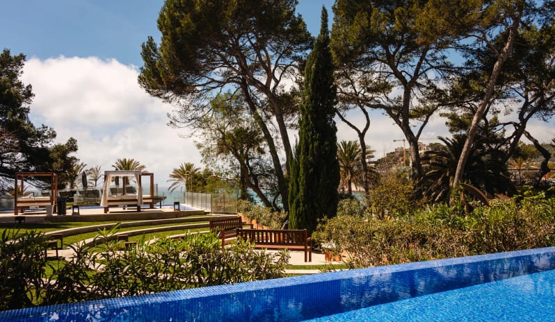 Preferred Club Swim Up Sea View, Pool View