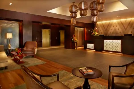 Ali'i Tower Front Desk