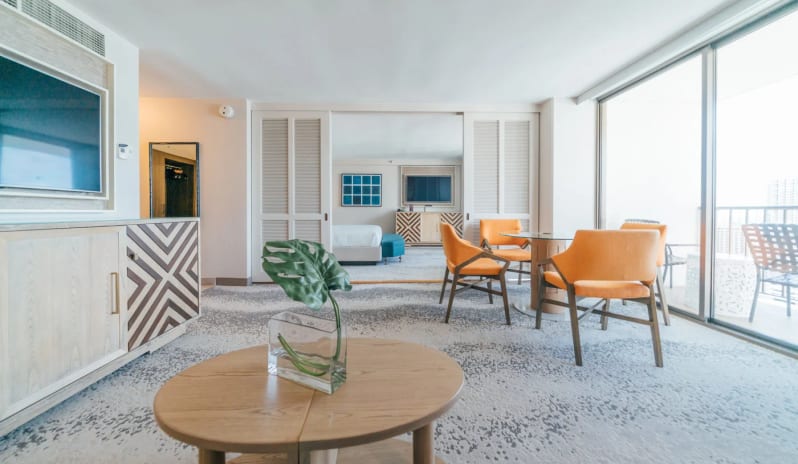 1 Bedroom Ocean View Suite 1 King Bed Double