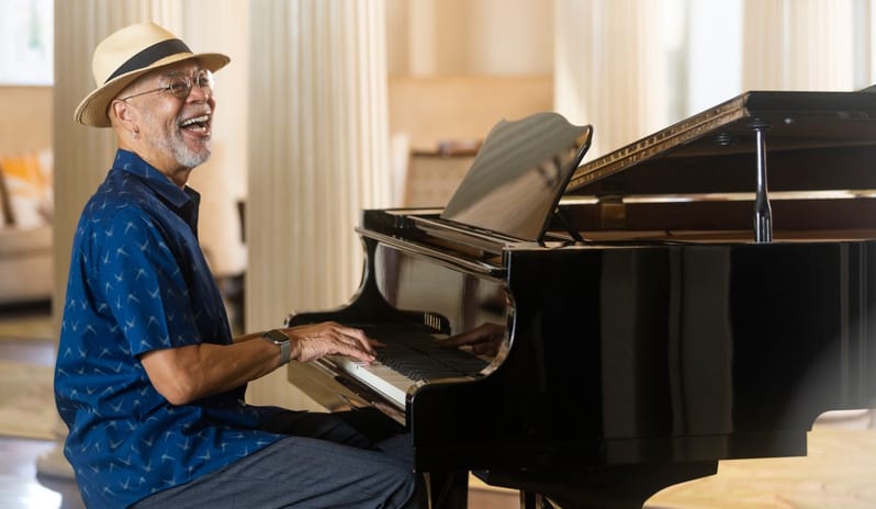 Vintage 1901, Piano Bar