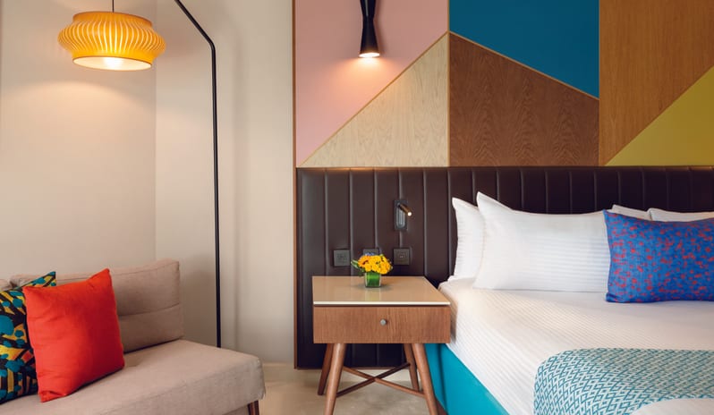 Deluxe Partial Ocean View King