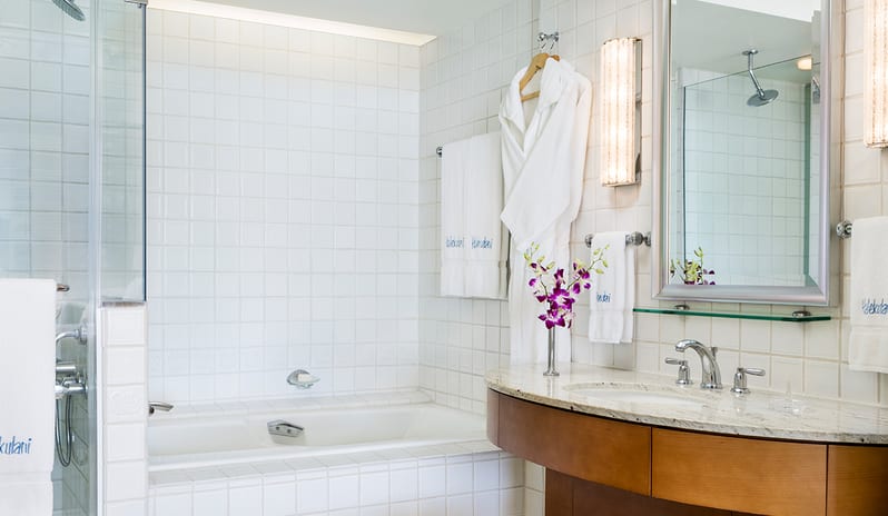 Twin Ocean Front, Bathroom