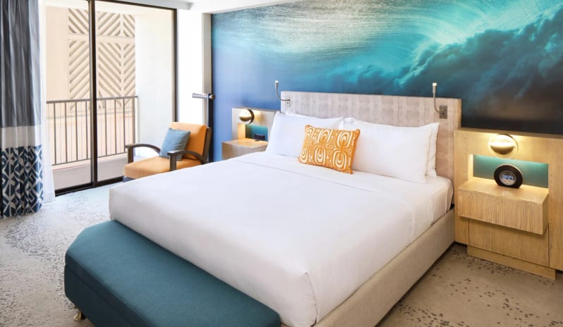 Waikiki View 1 King Bed Double Interior