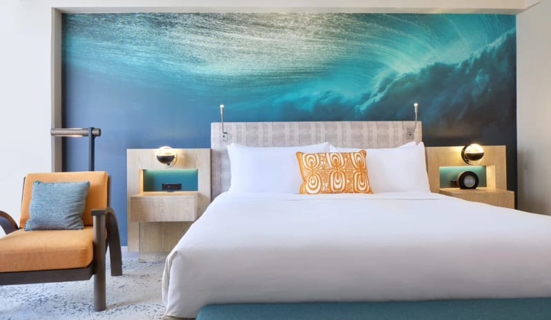 Waikiki View 1 King Bed Double, Details