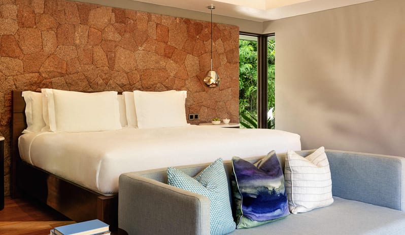 Hillside Garden View Pool Villa, Bed