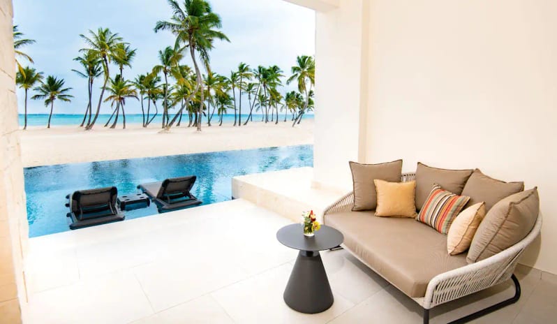 Ocean Front Junior Suite Swim Up Double, View