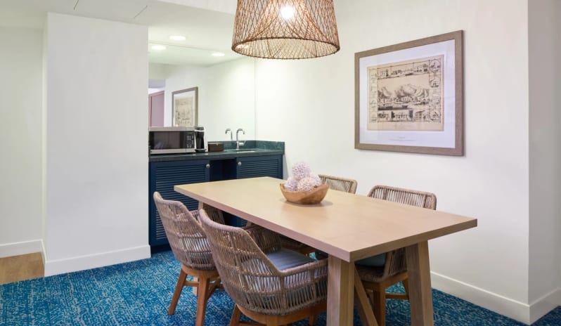 Family Club Ocean Front Suite, Dining Table