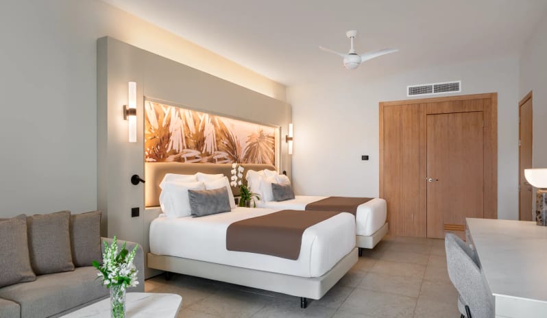 Xhale Club Junior Suite Tropical View Twin