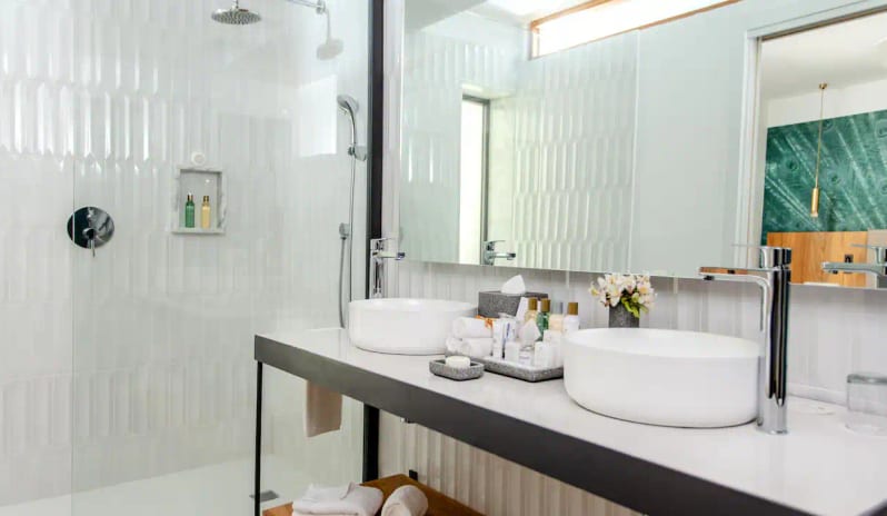 Preferred Club Junior Suite Partial Ocean View, Bathroom