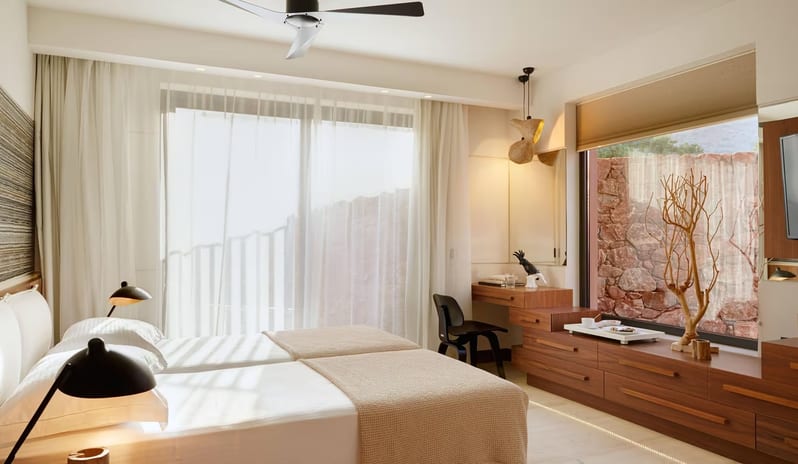 Four Bedroom Luxury Residences with Private Pool, Beds