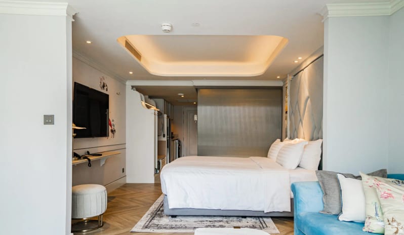 Club One Bedroom Riverview, Overview