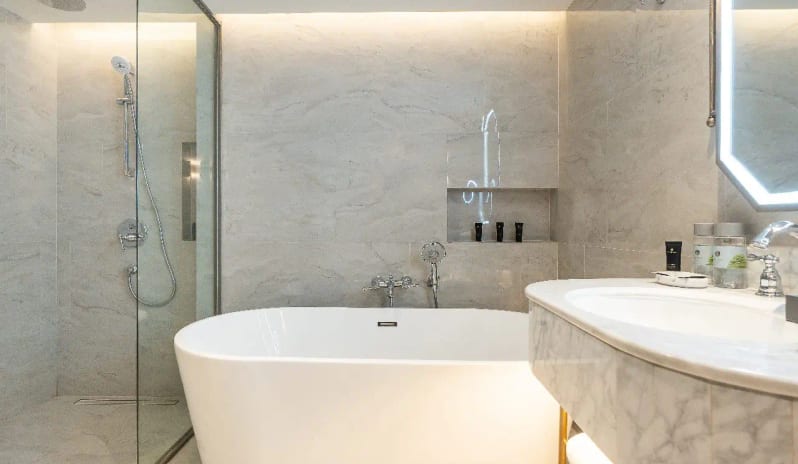 Grand Deluxe Balcony, Bathroom