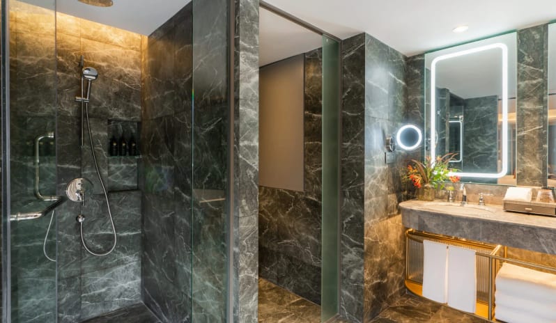 Family Room, Bathroom