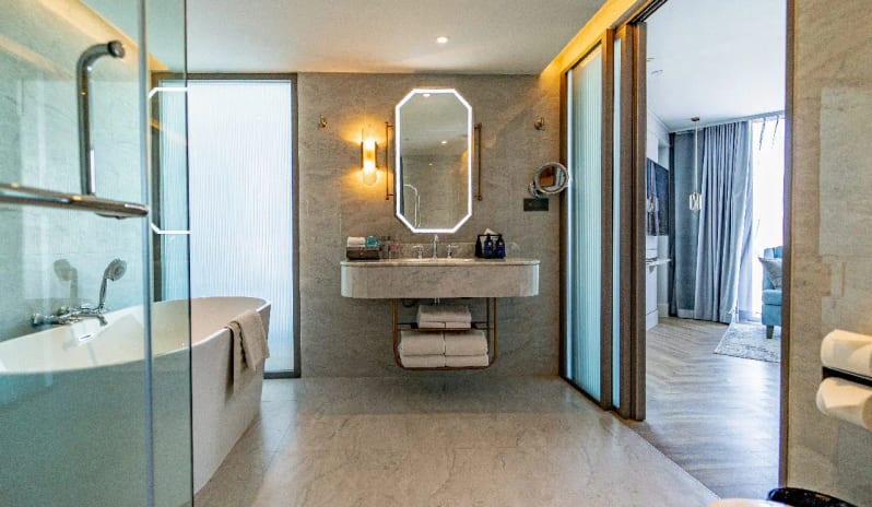 Club One Bedroom Riverview Suite, Bathroom Sink