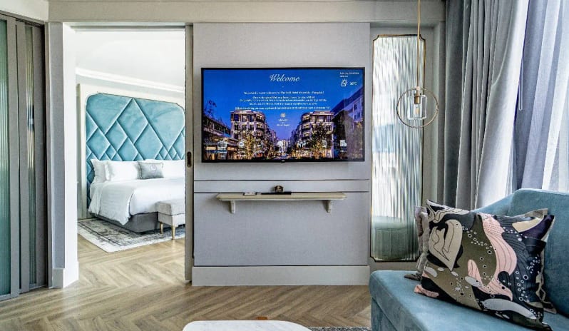 Club Grand Deluxe Balcony, TV