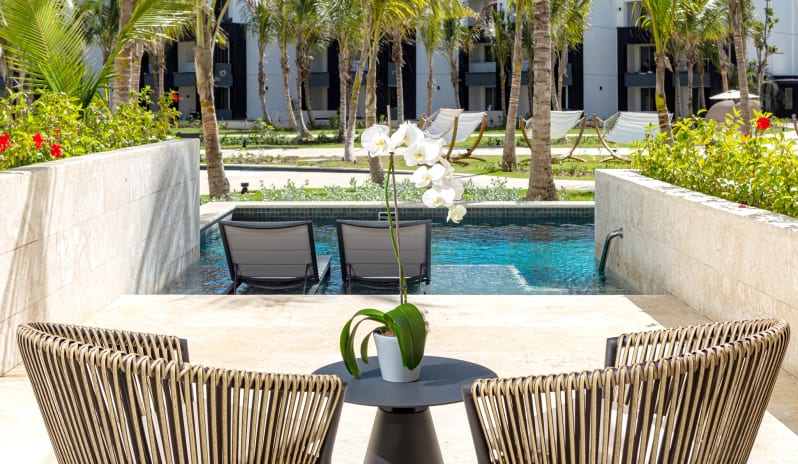 Junior Suite Swim Out, Pool View