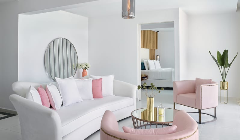 Villa White Seafront with Heated Prive Pool, Living Room