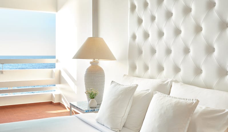 Superior Guestroom Sea View, Bed