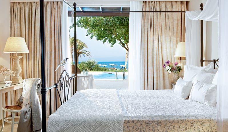 Dream Villa with Private Pool, Bed