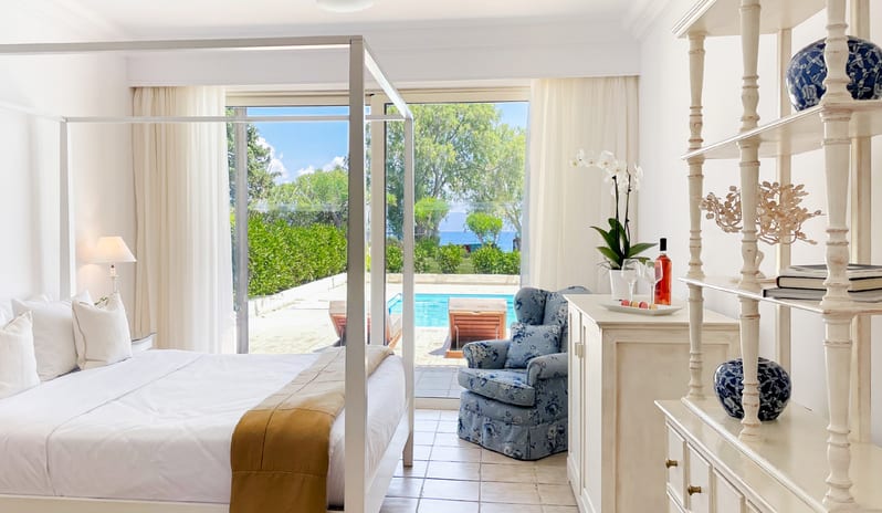 Luxury Family Suite Sea View with Private Pool