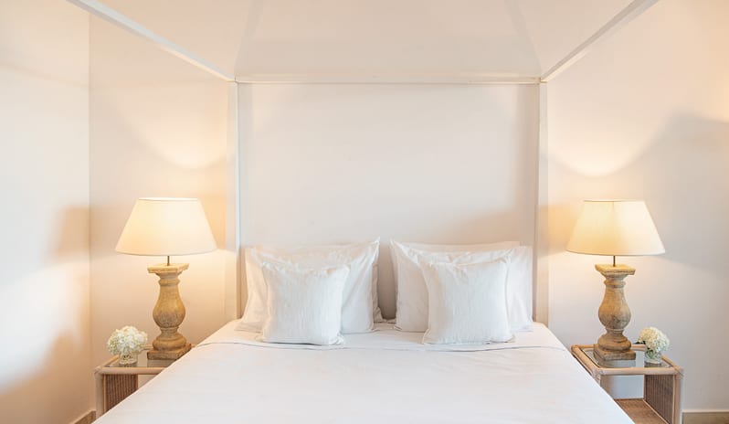 Family Room Garden View, Bed