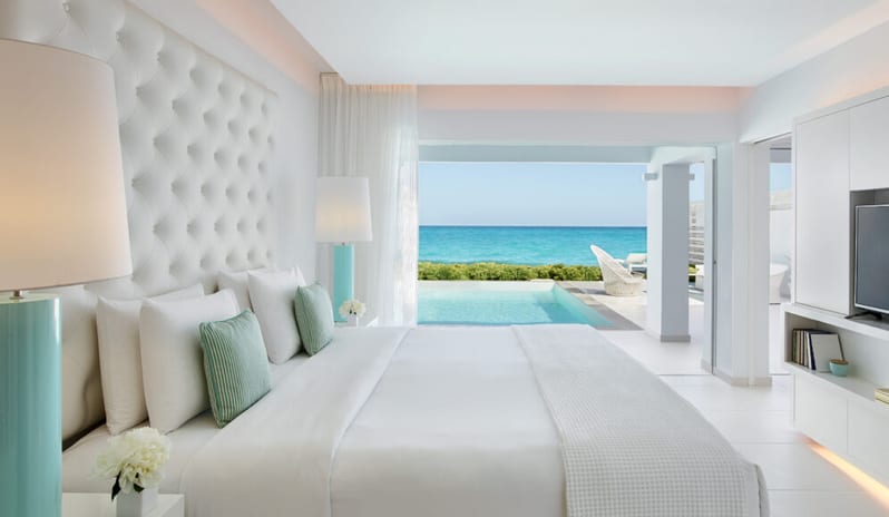 Villa Luxe Yali Seafront with Heated Prive Pool, Bed