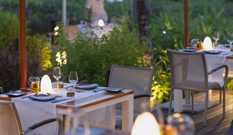 Curieuse Restaurant, Dining