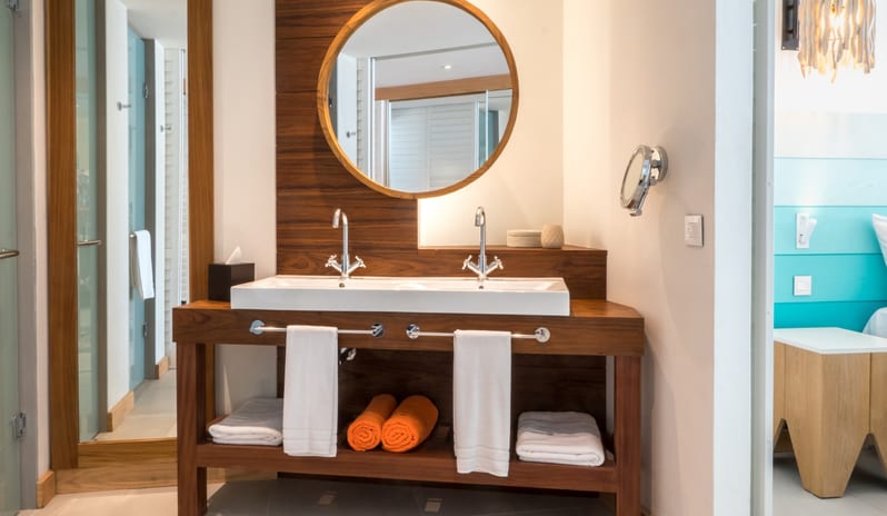 Deluxe Room, Bathroom